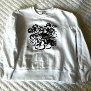 UT Mickey & Minnie kids crew neck